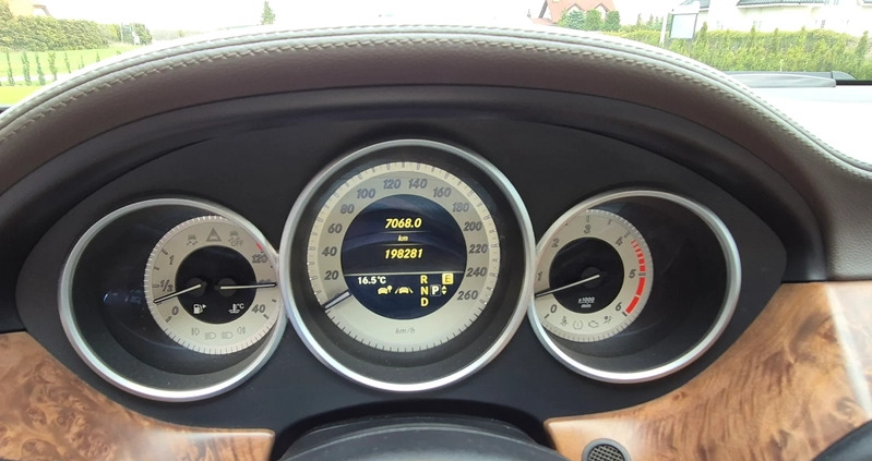 Mercedes-Benz CLS cena 72900 przebieg: 198000, rok produkcji 2011 z Sierpc małe 407